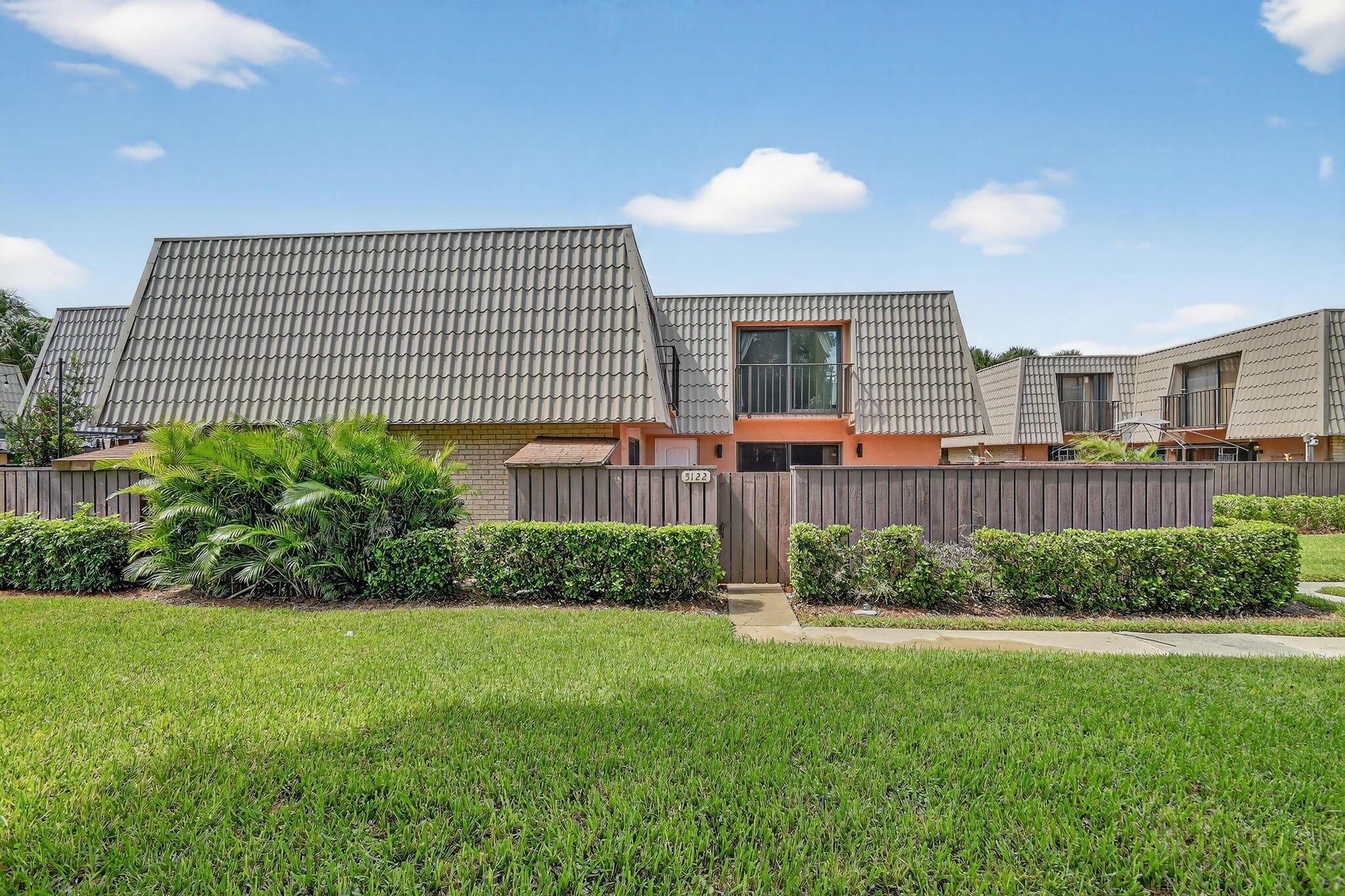 VILLAGE OF SANDALWOOD LAK - Residential