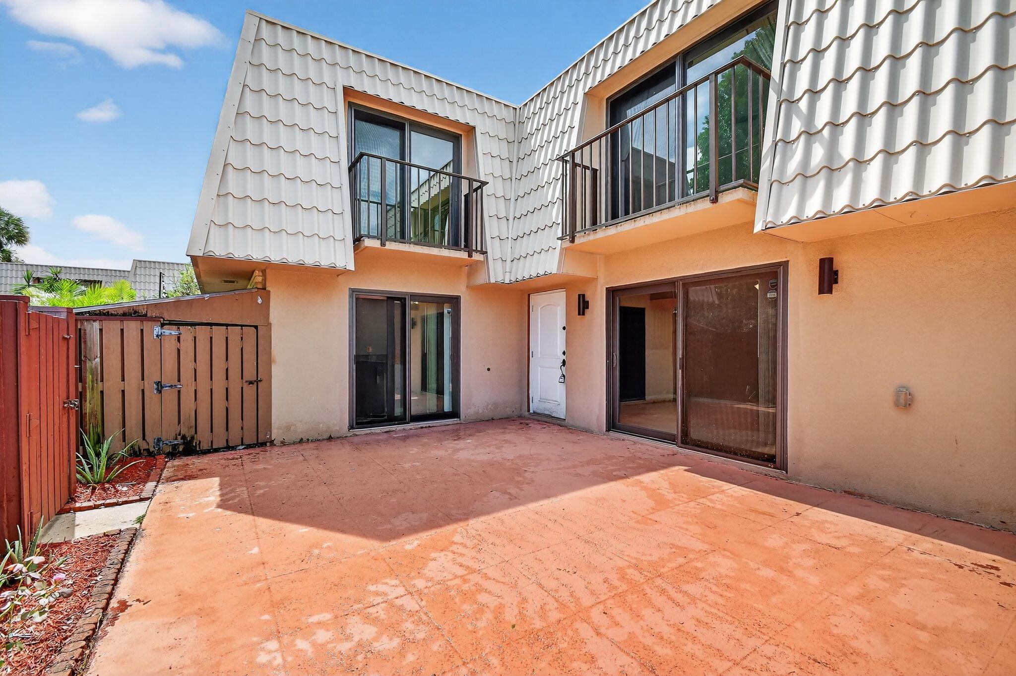 VILLAGE OF SANDALWOOD LAK - Residential
