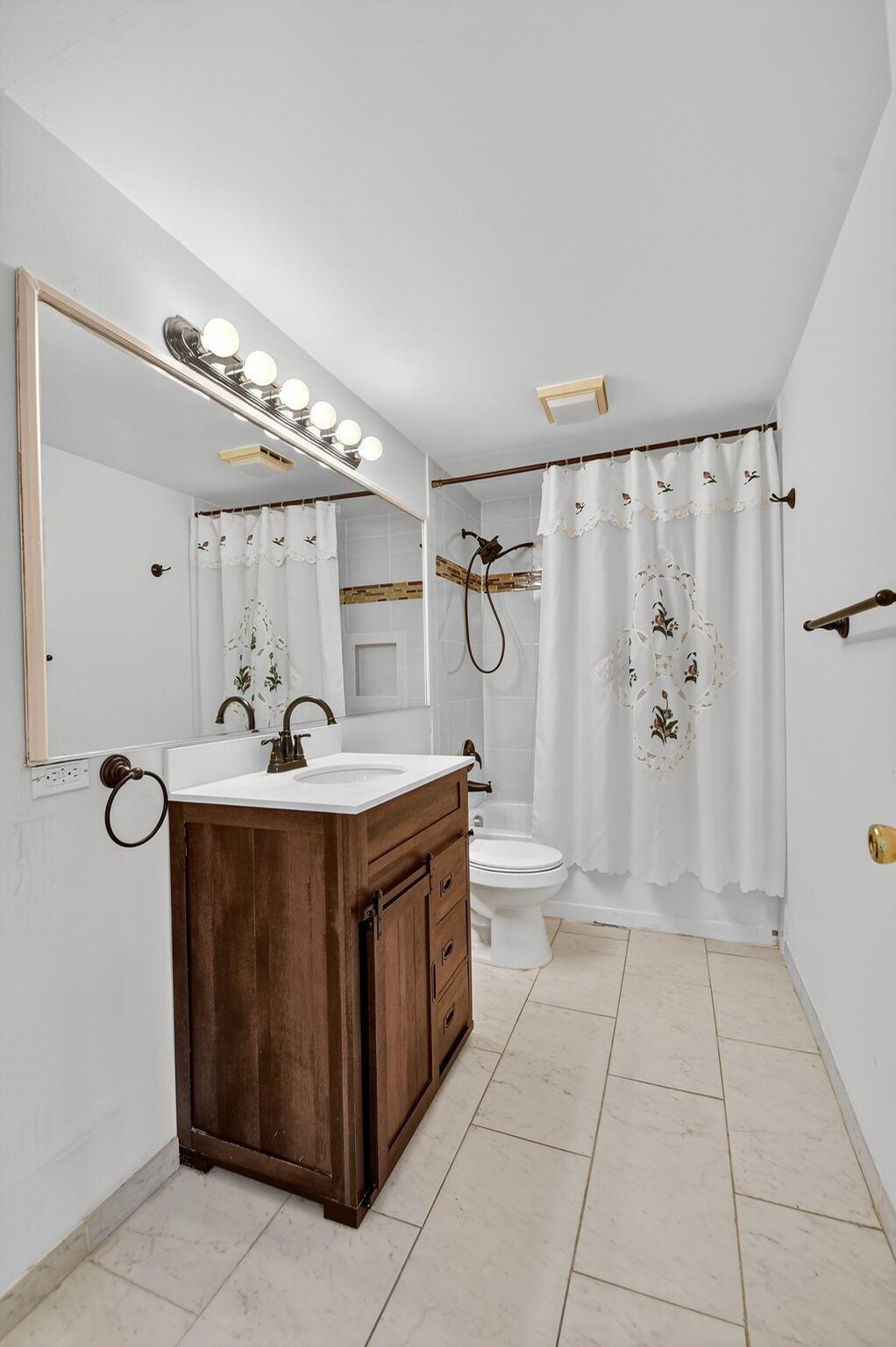 VILLAGE OF SANDALWOOD LAK - Residential