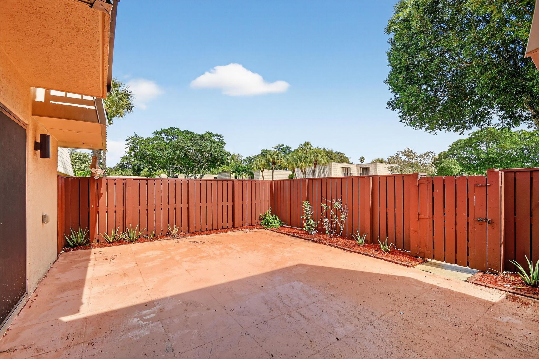 VILLAGE OF SANDALWOOD LAK - Residential
