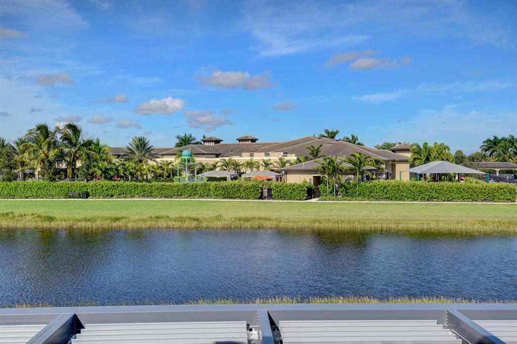 SEVEN BRIDGES - Residential