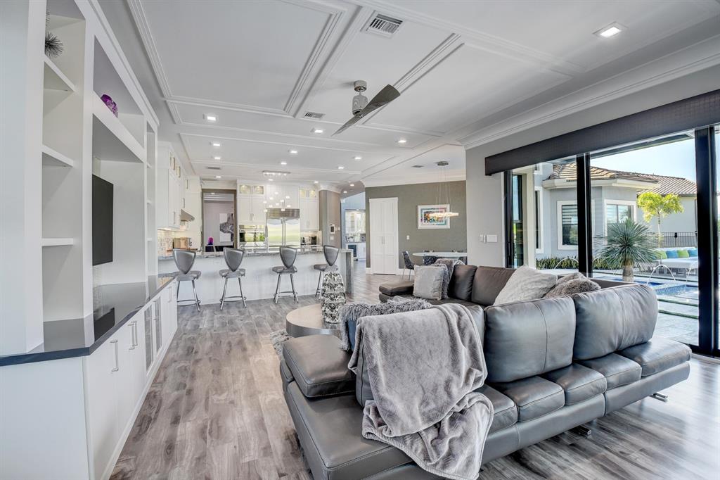 SEVEN BRIDGES - Residential