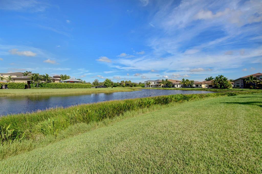 SEVEN BRIDGES - Residential