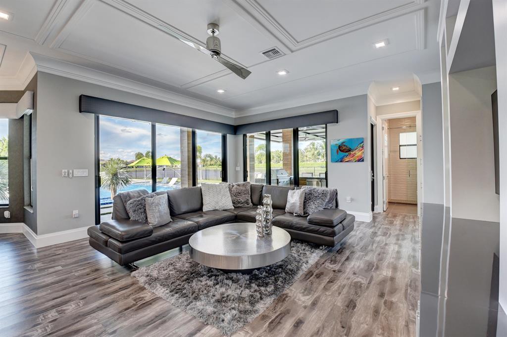 SEVEN BRIDGES - Residential