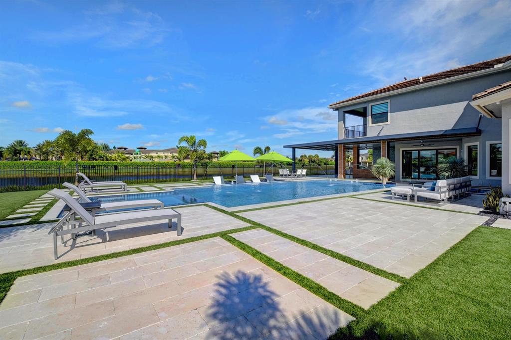 SEVEN BRIDGES - Residential