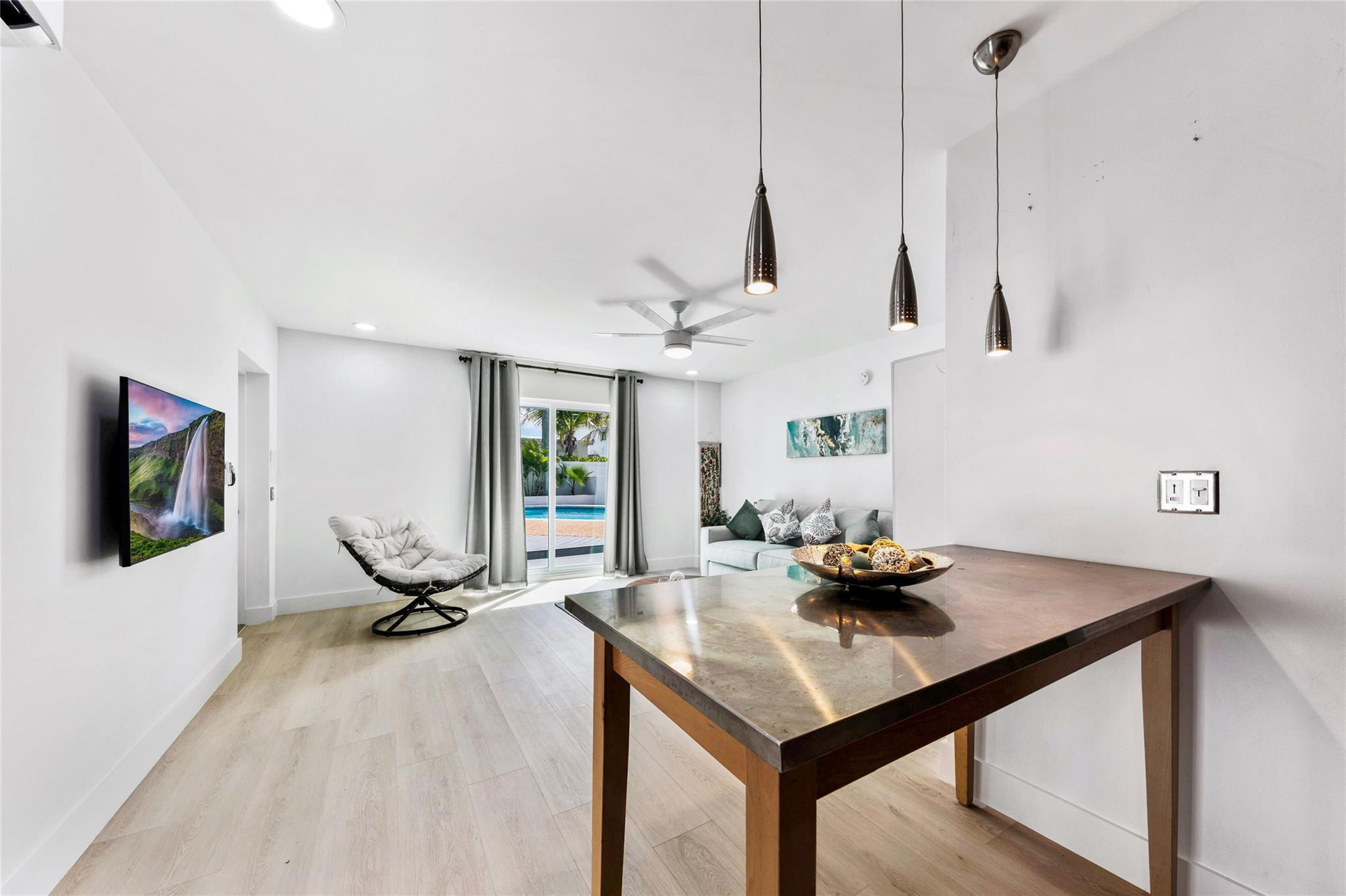 LAS OLAS BY THE SEA EXT - Residential Lease