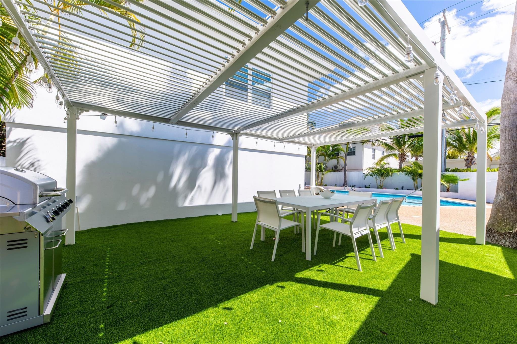 LAS OLAS BY THE SEA EXT - Residential Lease