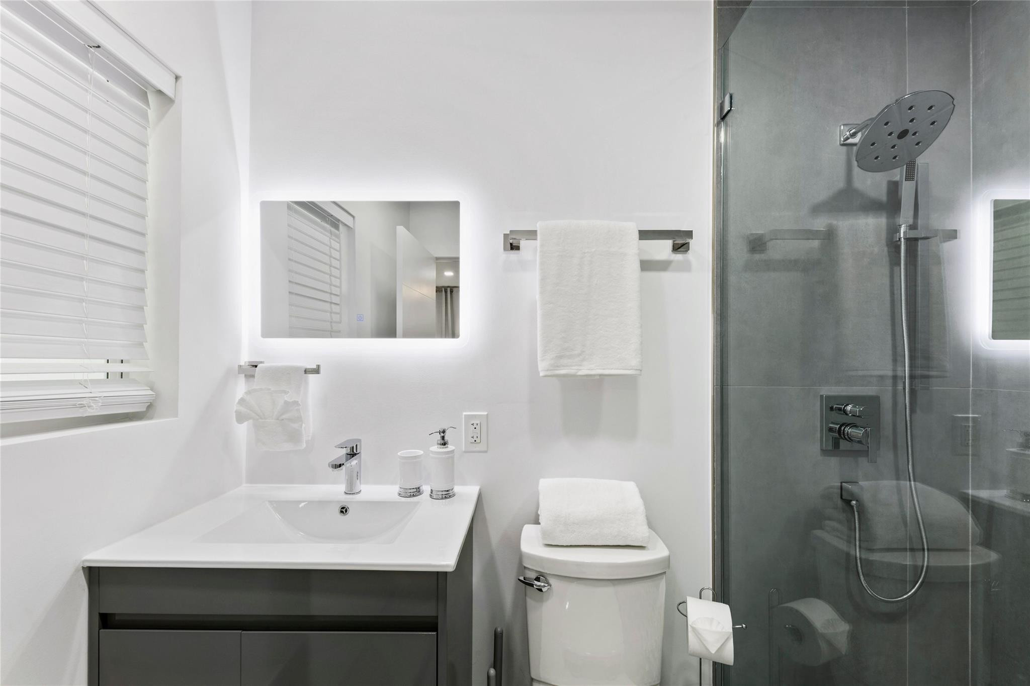 LAS OLAS BY THE SEA EXT - Residential Lease