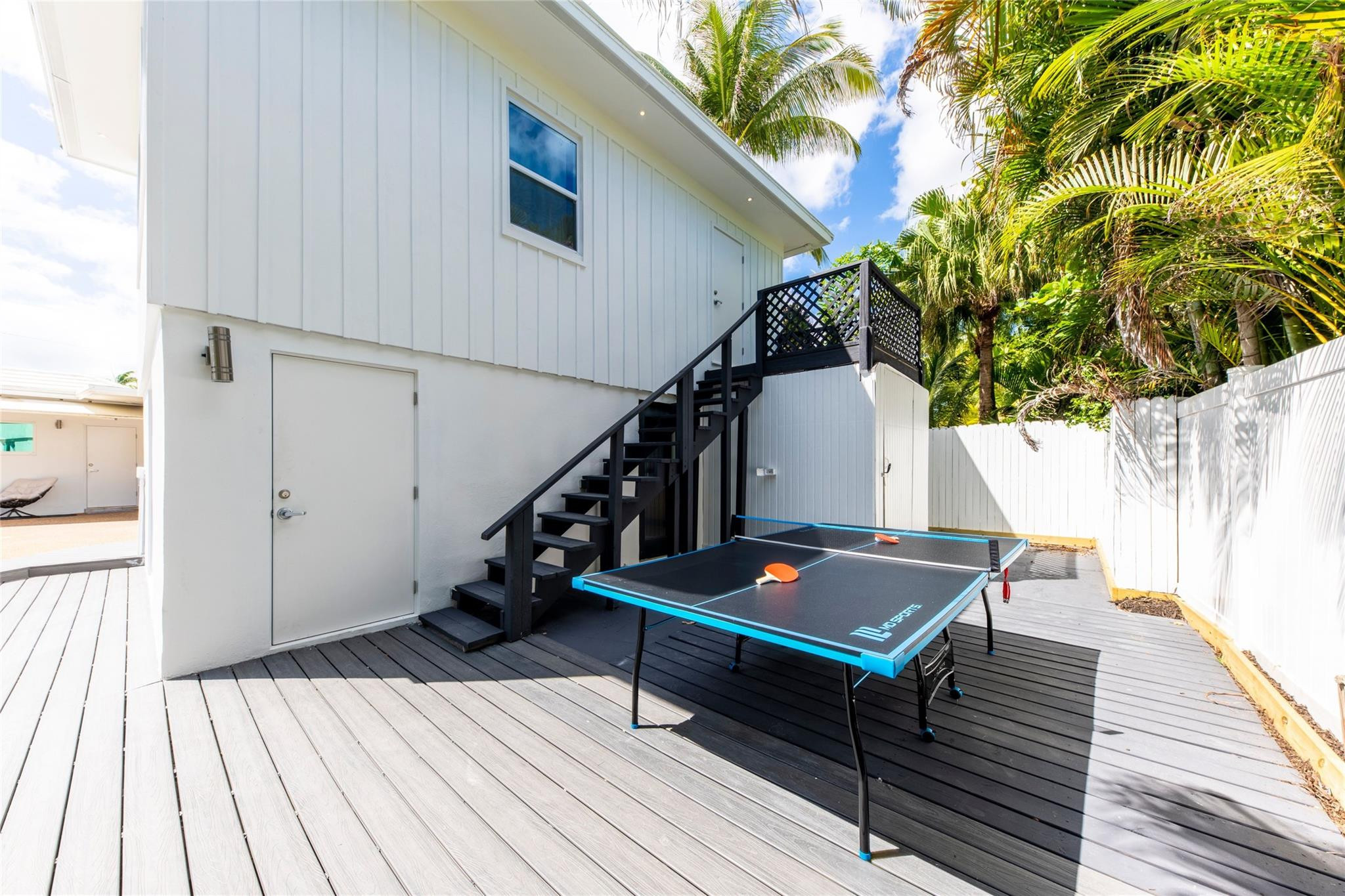 LAS OLAS BY THE SEA EXT - Residential Lease