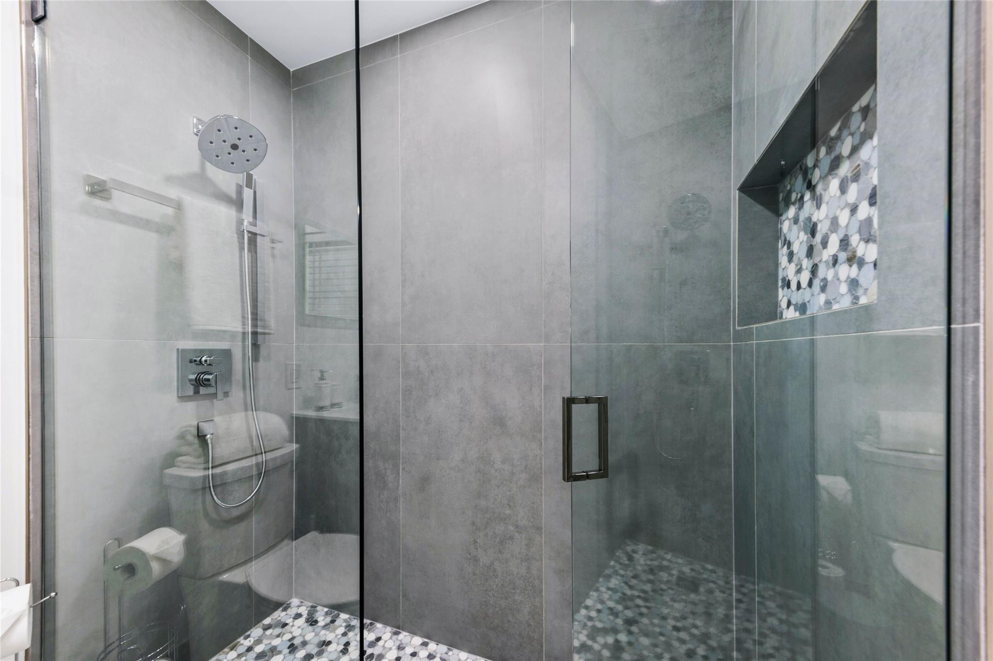 LAS OLAS BY THE SEA EXT - Residential Lease