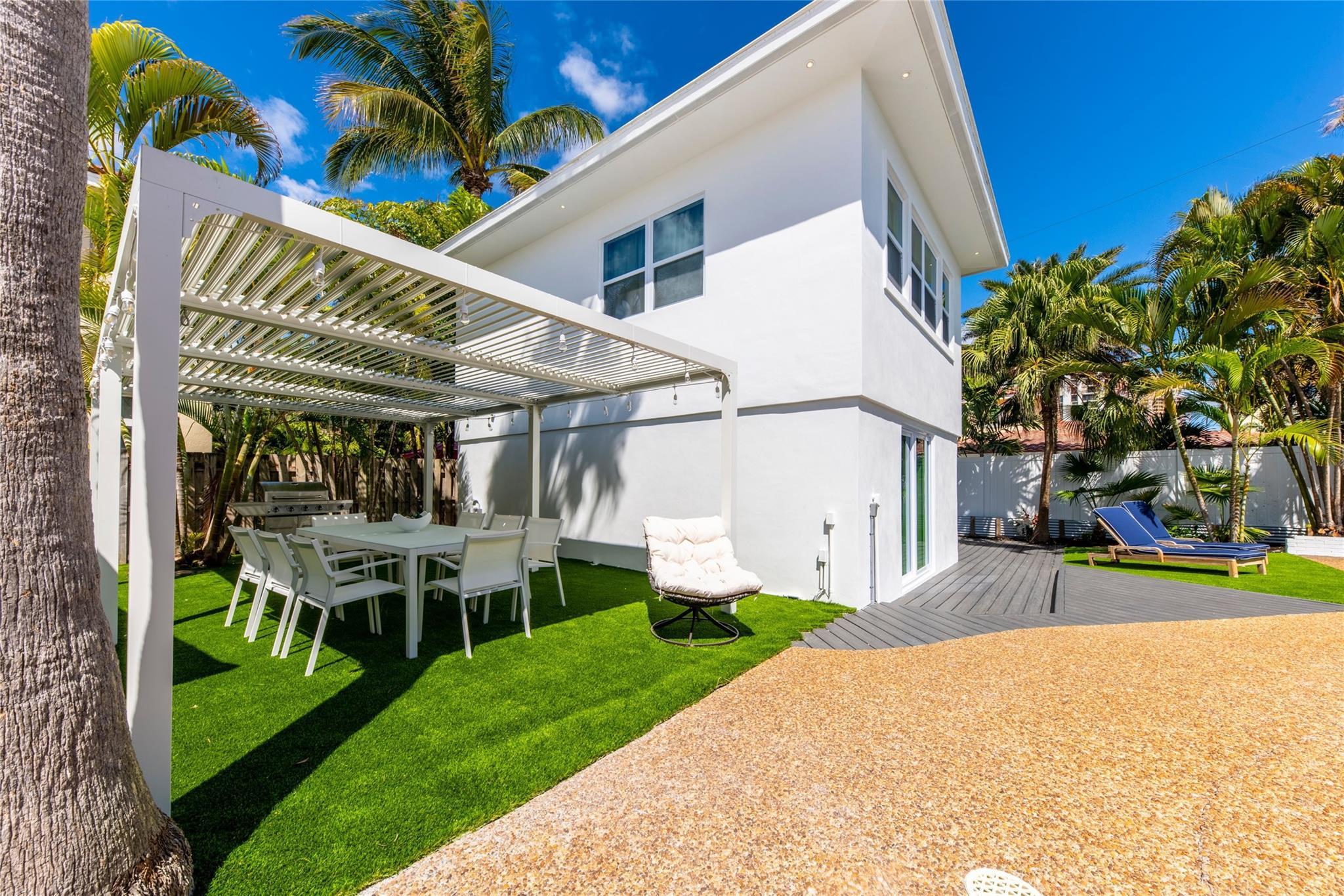 LAS OLAS BY THE SEA EXT - Residential Lease