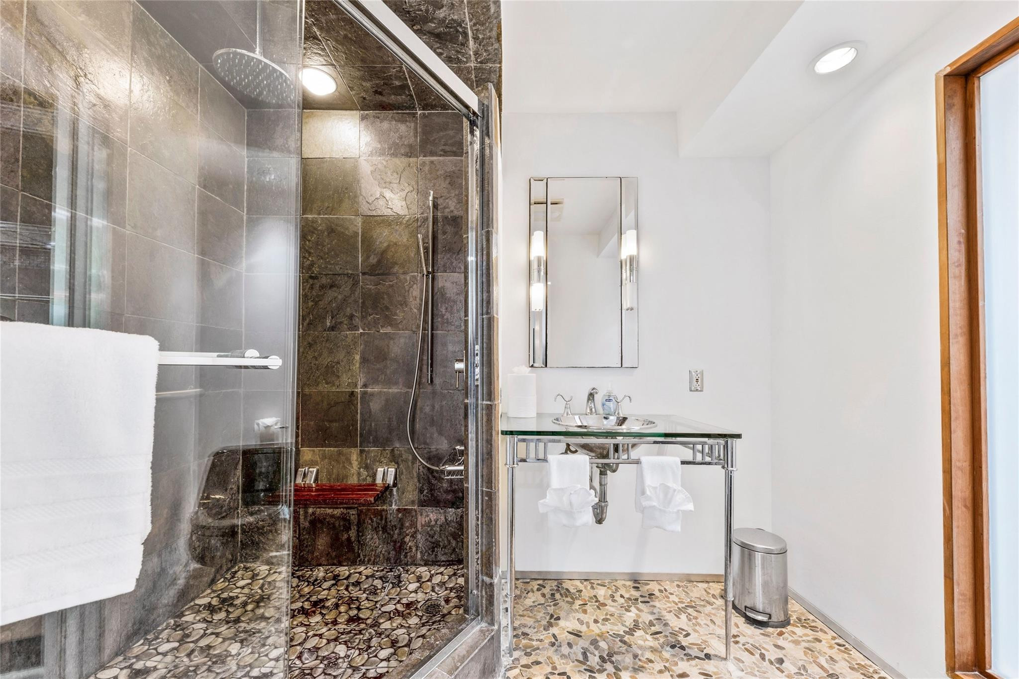 LAS OLAS BY THE SEA EXT - Residential Lease