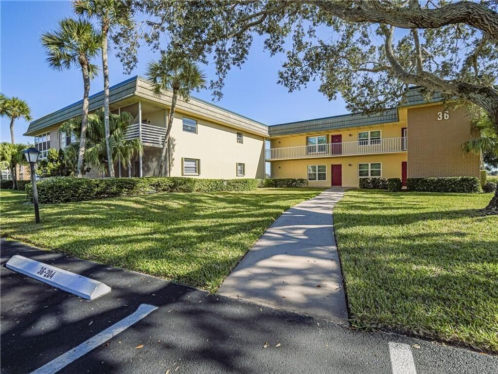 Photo of 36 Vista Gardens Trail #103, Vero Beach, FL 32962 (MLS # B26041116)