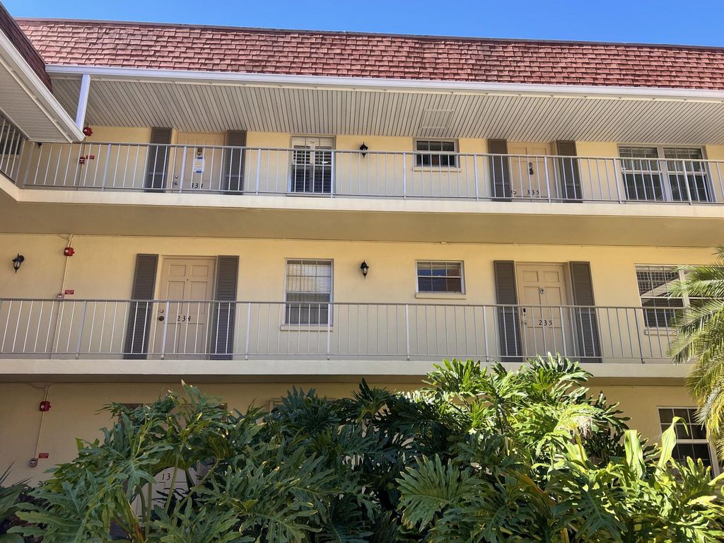 Photo of 5580 S Tamberlane Circle #235, Palm Beach Gardens, FL 33418 (MLS # R10978821)