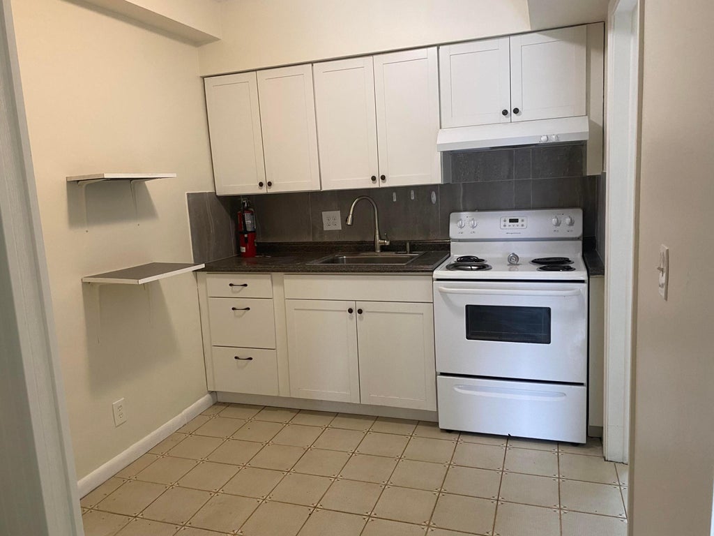 Photo of 701 NE 7TH Avenue #2, Delray Beach, FL 33483 (MLS # B26092607)