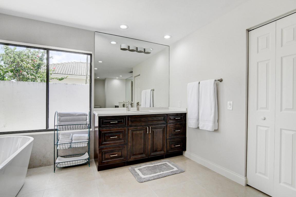 BOCA WOODS COUNTRY CLUB 9 - Residential