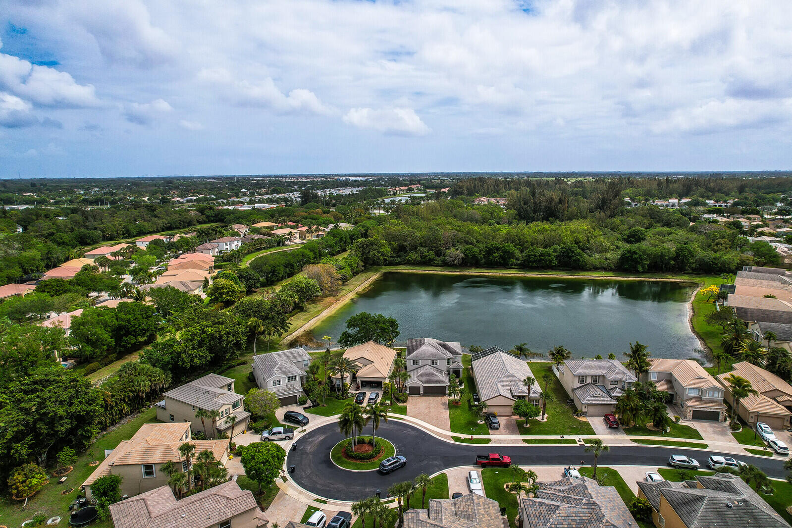 THOROUGHBRED LAKE ESTATES 1 - Residential