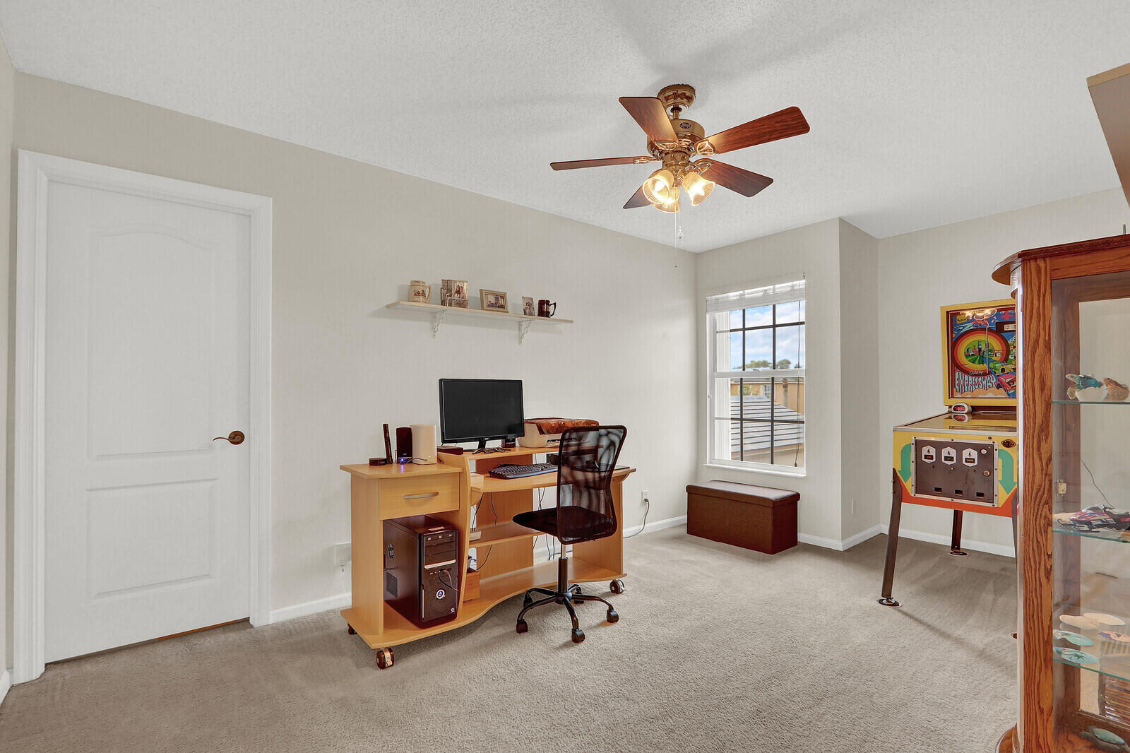 THOROUGHBRED LAKE ESTATES 1 - Residential