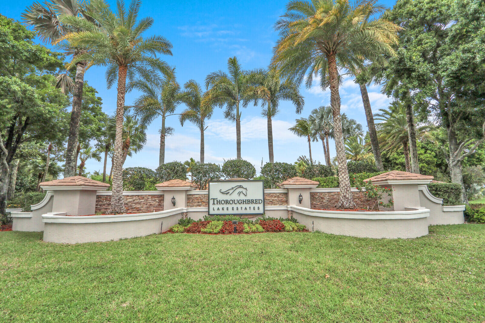THOROUGHBRED LAKE ESTATES 1 - Residential