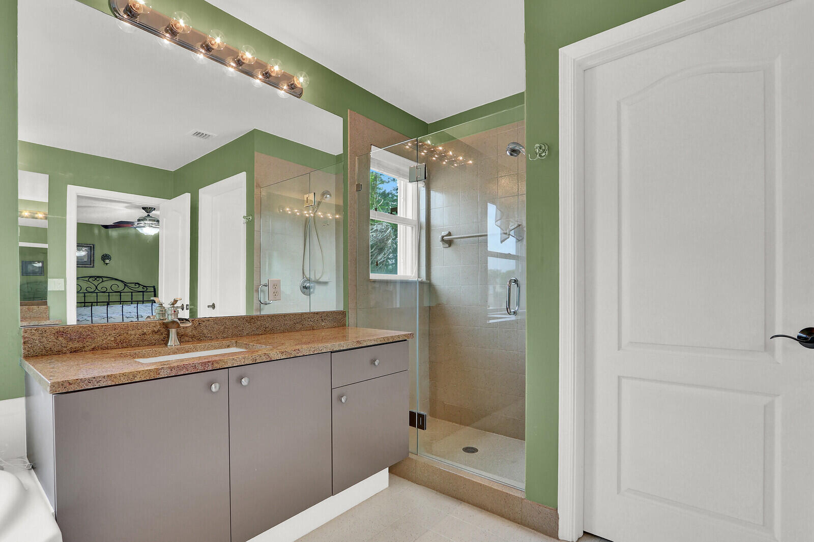 THOROUGHBRED LAKE ESTATES 1 - Residential