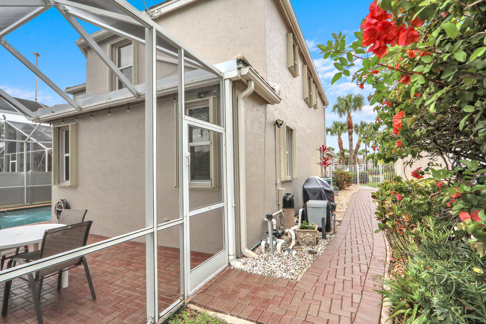 THOROUGHBRED LAKE ESTATES 1 - Residential