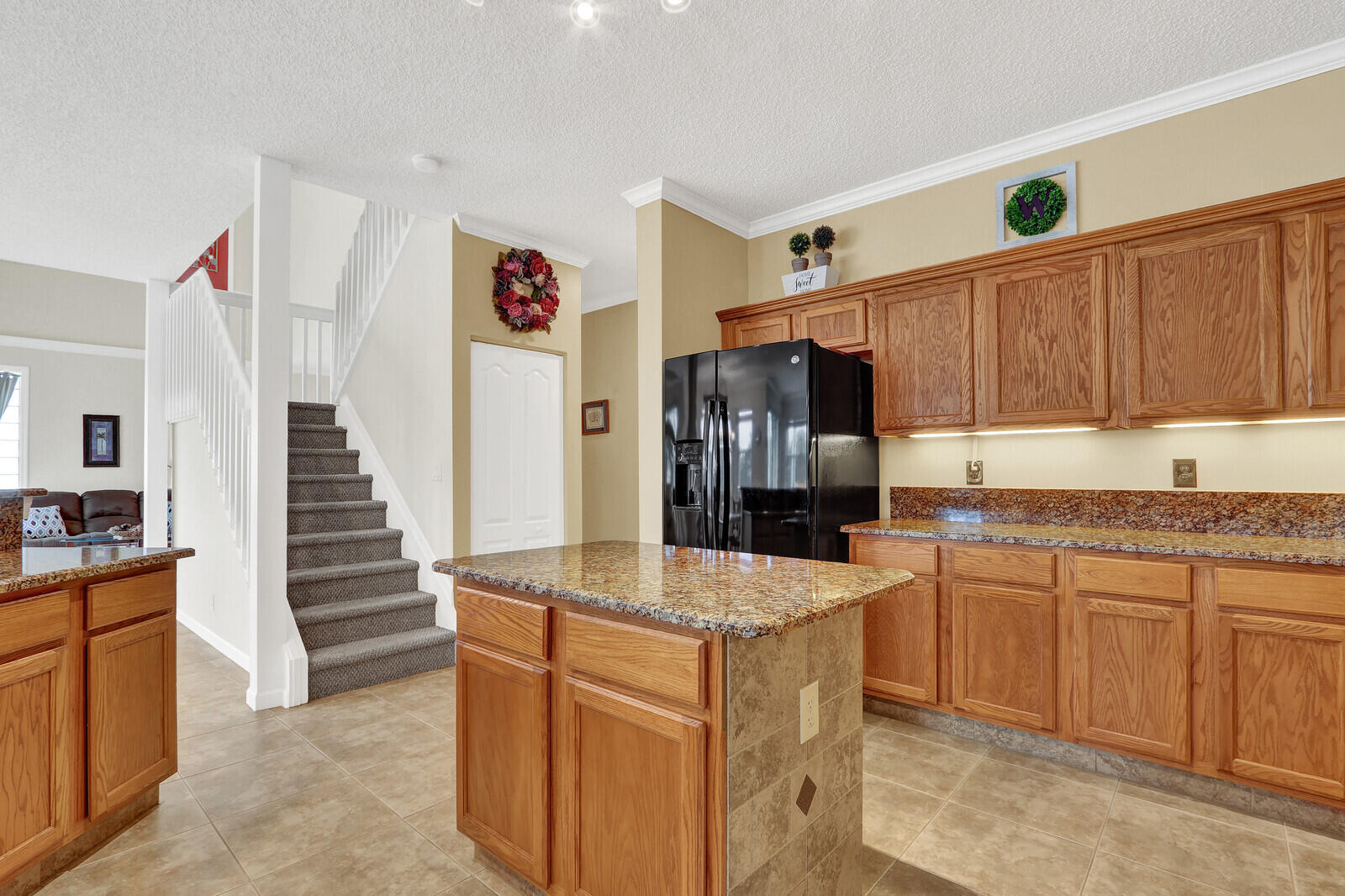 THOROUGHBRED LAKE ESTATES 1 - Residential