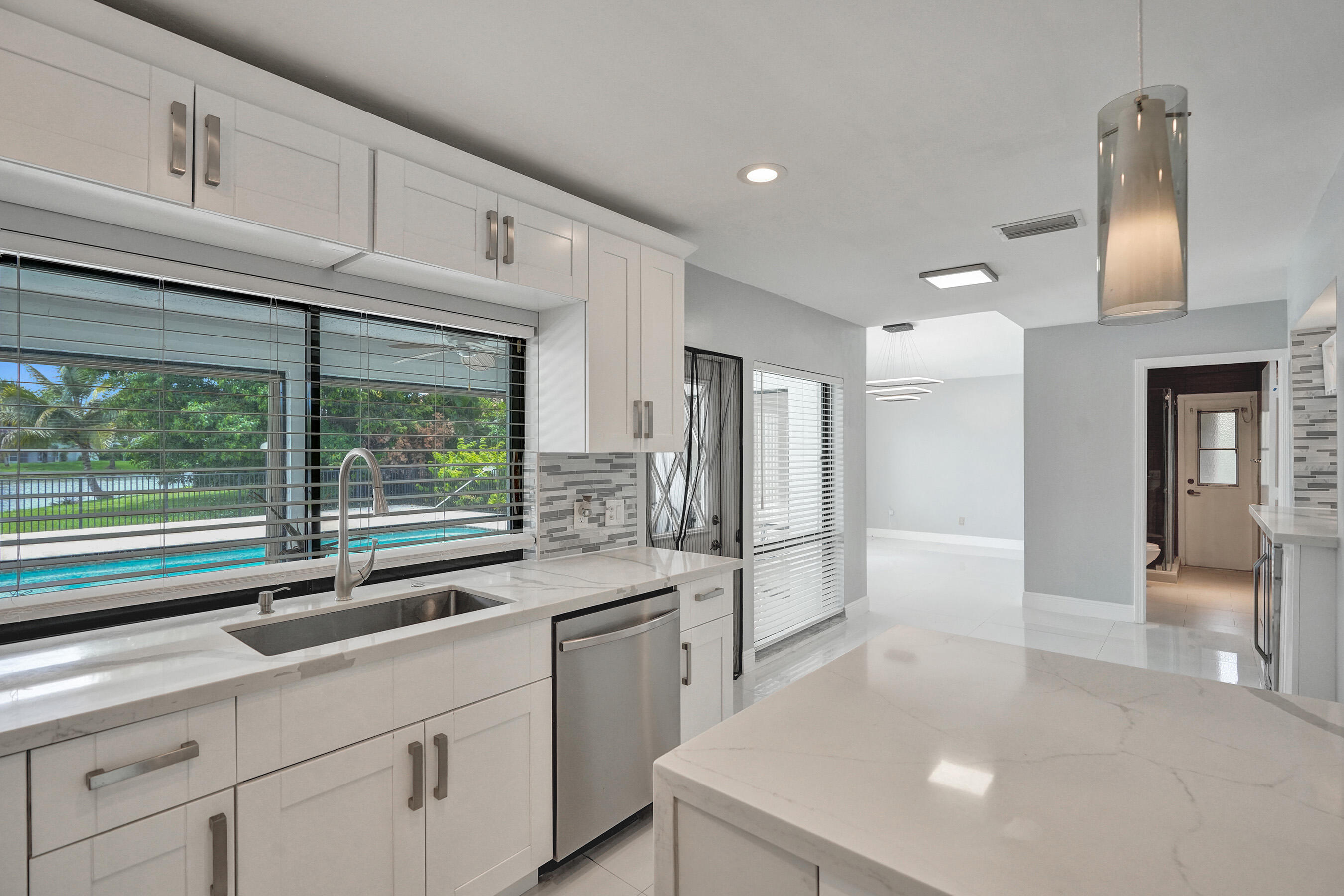 ESTANCIA IV OF VIA VERDE - Residential Lease