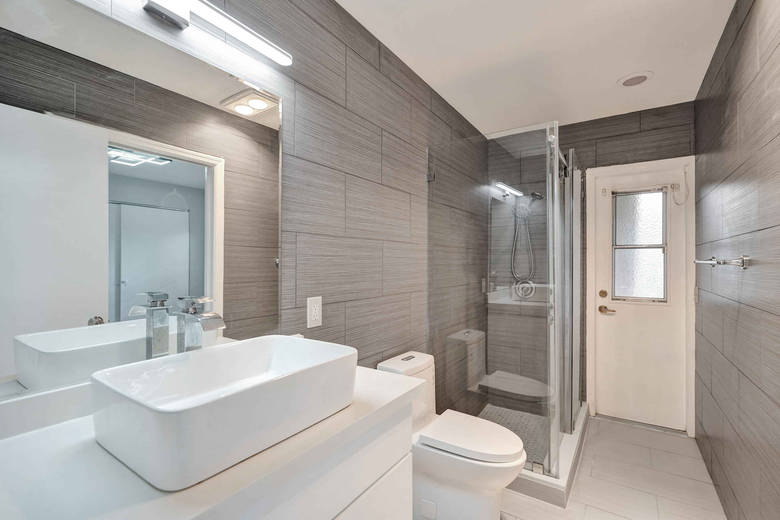 ESTANCIA IV OF VIA VERDE - Residential Lease