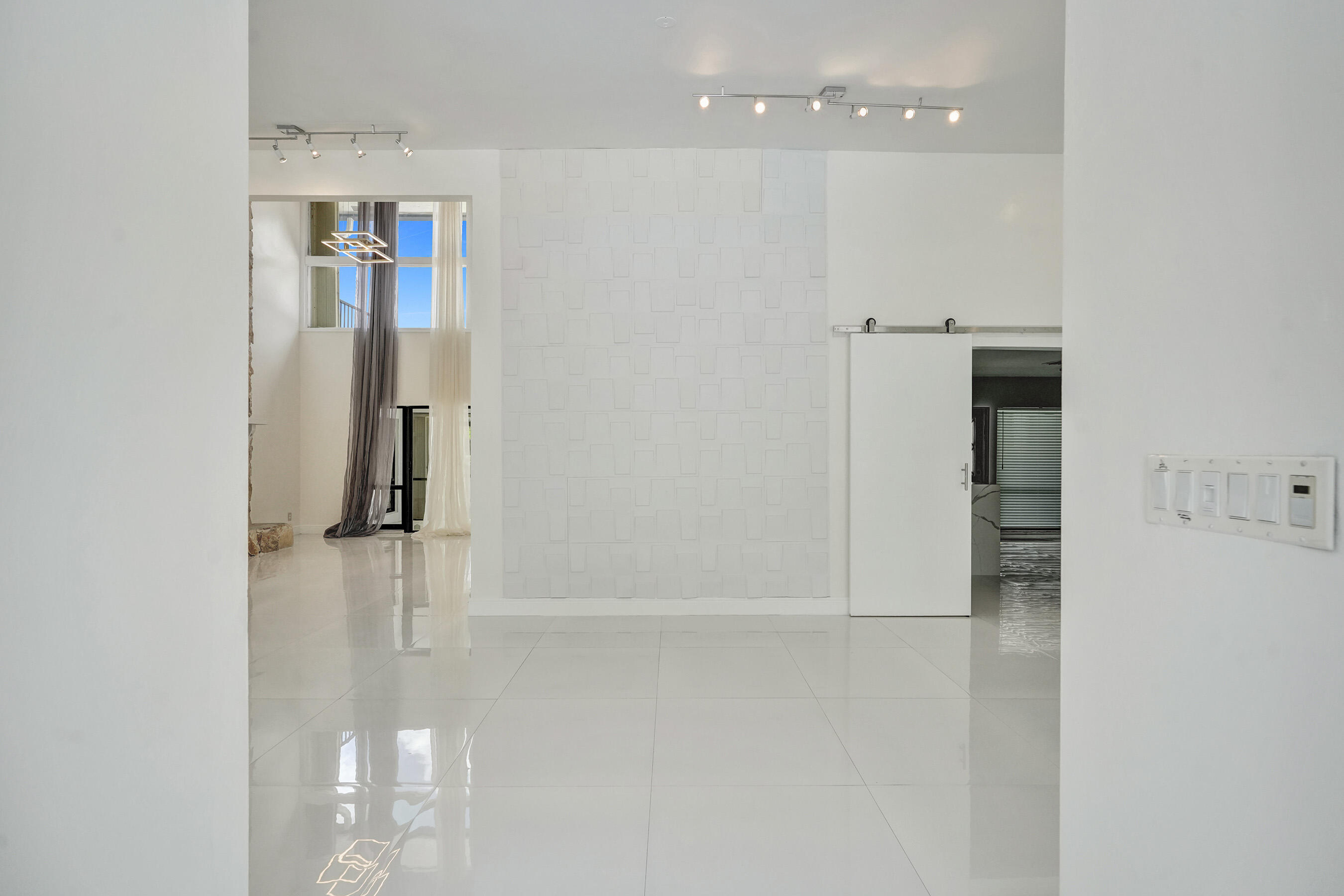 ESTANCIA IV OF VIA VERDE - Residential Lease