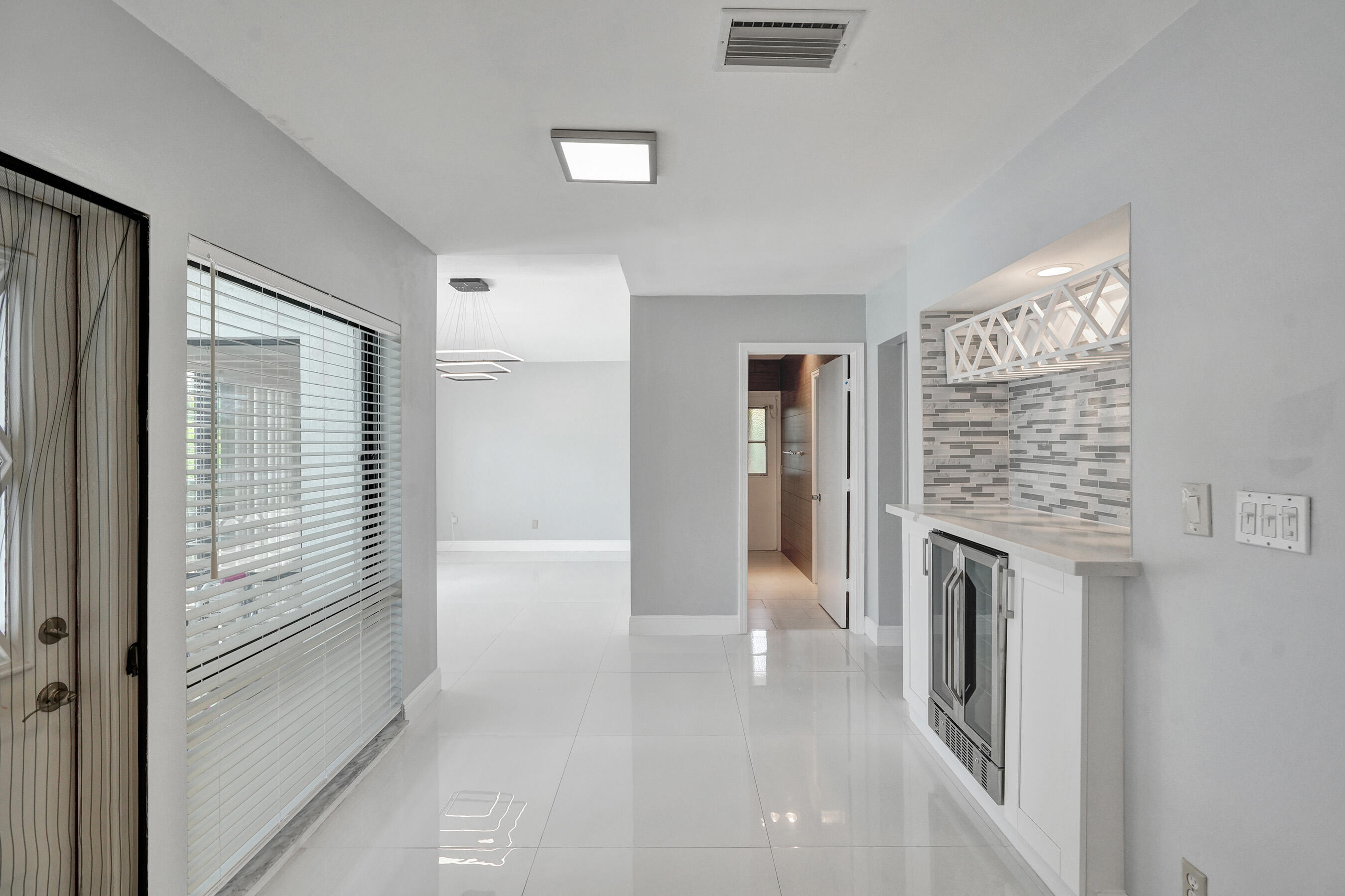 ESTANCIA IV OF VIA VERDE - Residential Lease