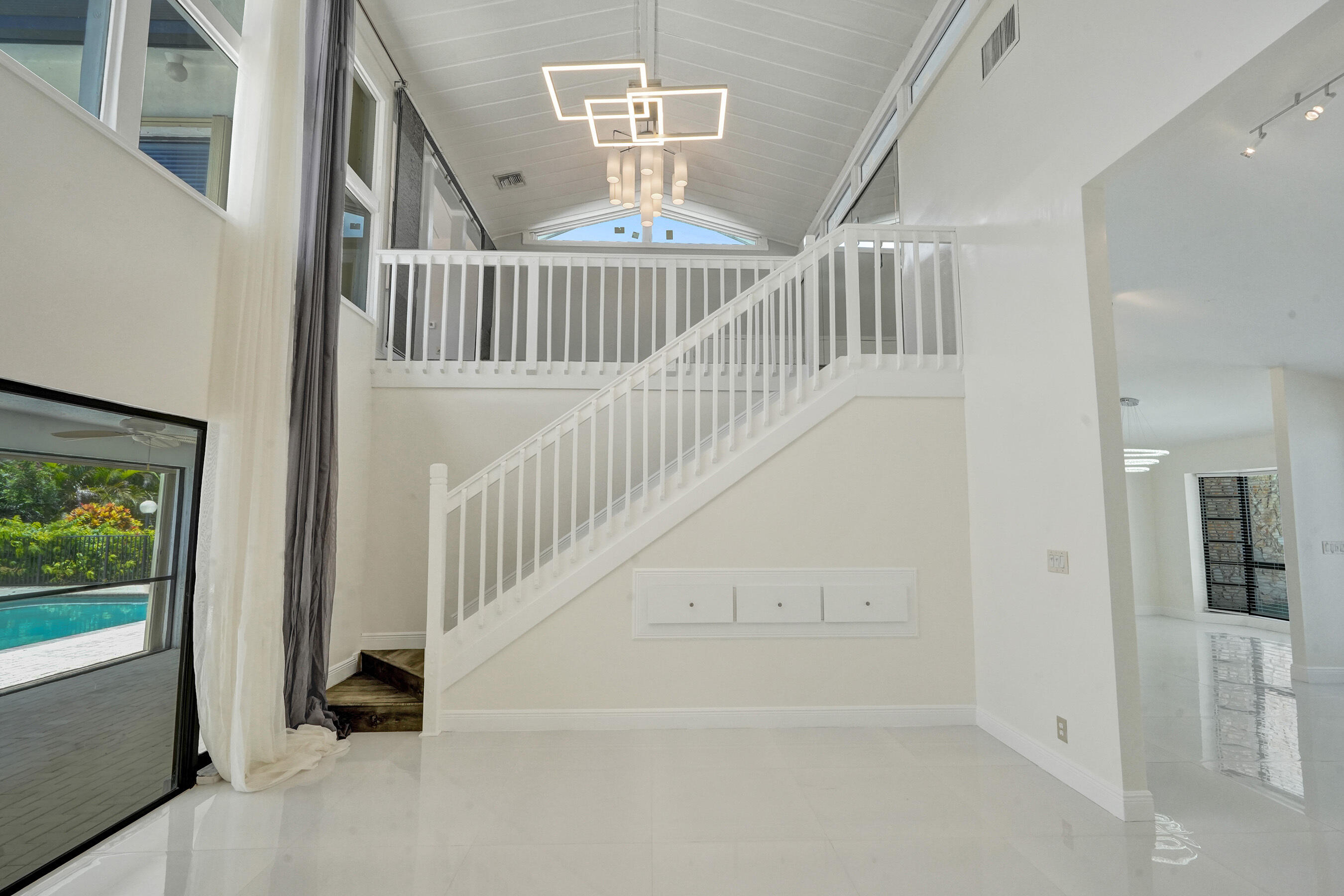 ESTANCIA IV OF VIA VERDE - Residential Lease