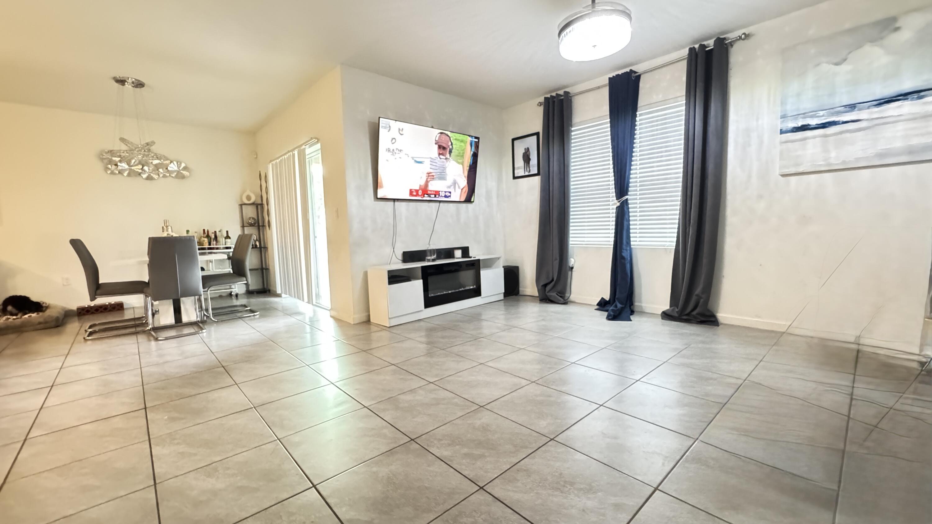 PORT ST LUCIE SECTION 28 - Residential