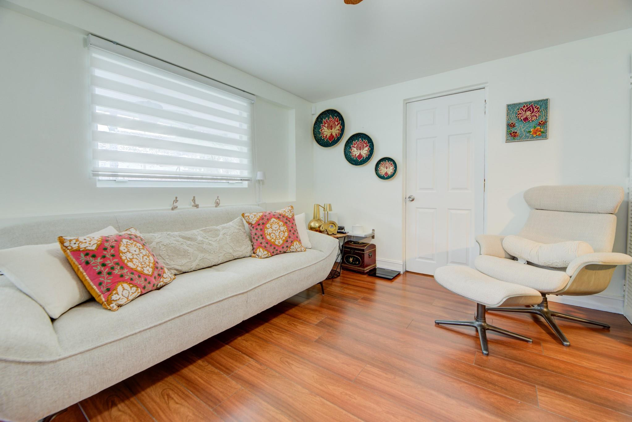 BROADVIEW COUNTRY CLUB - Residential