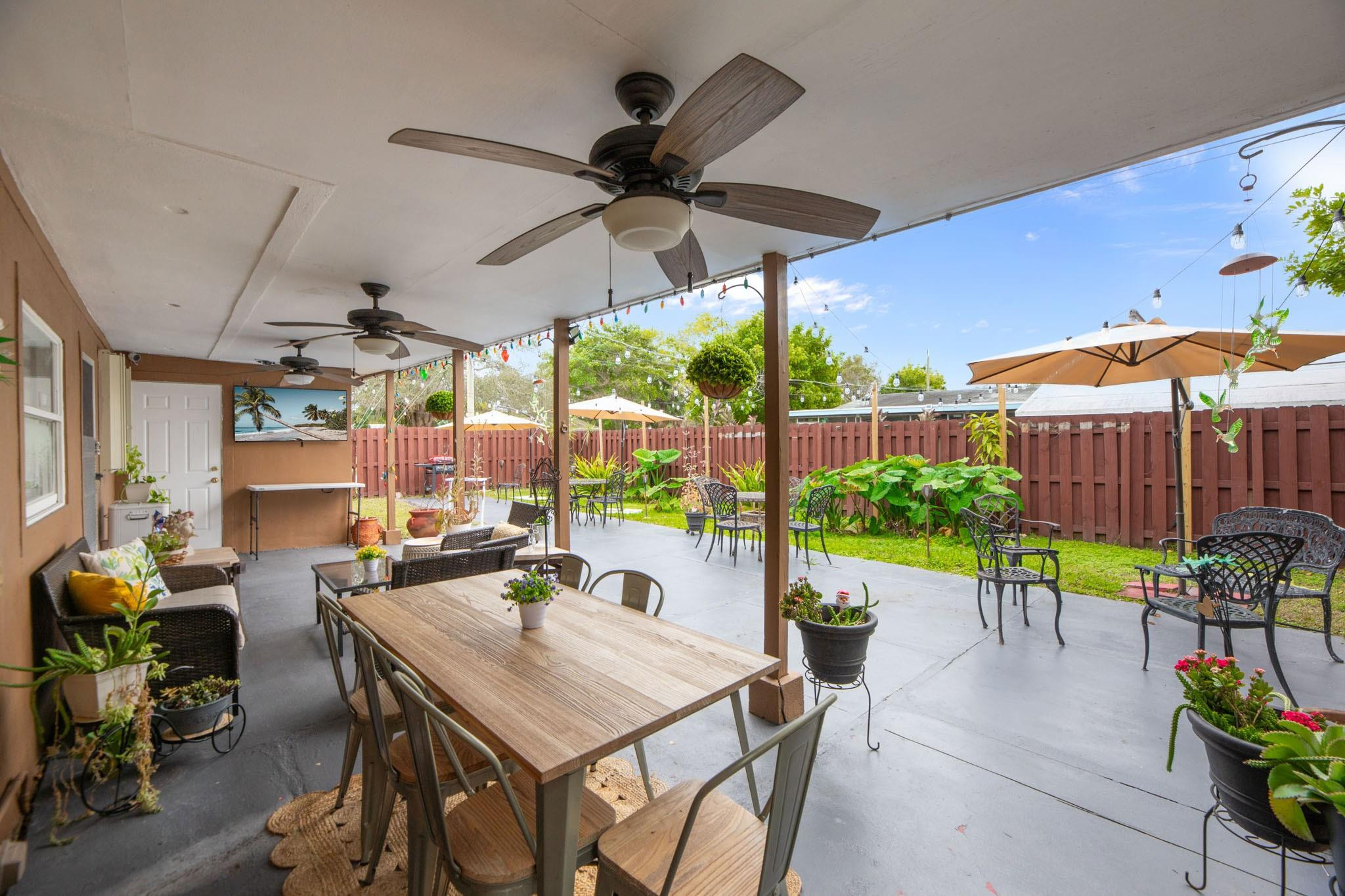 BROADVIEW COUNTRY CLUB - Residential