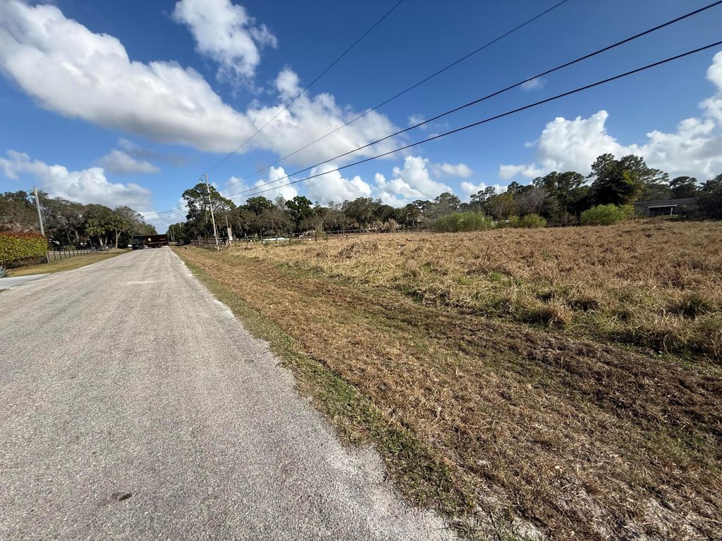 Photo of 17892 75th Place N, Loxahatchee, FL 33470 (MLS # R11169153)