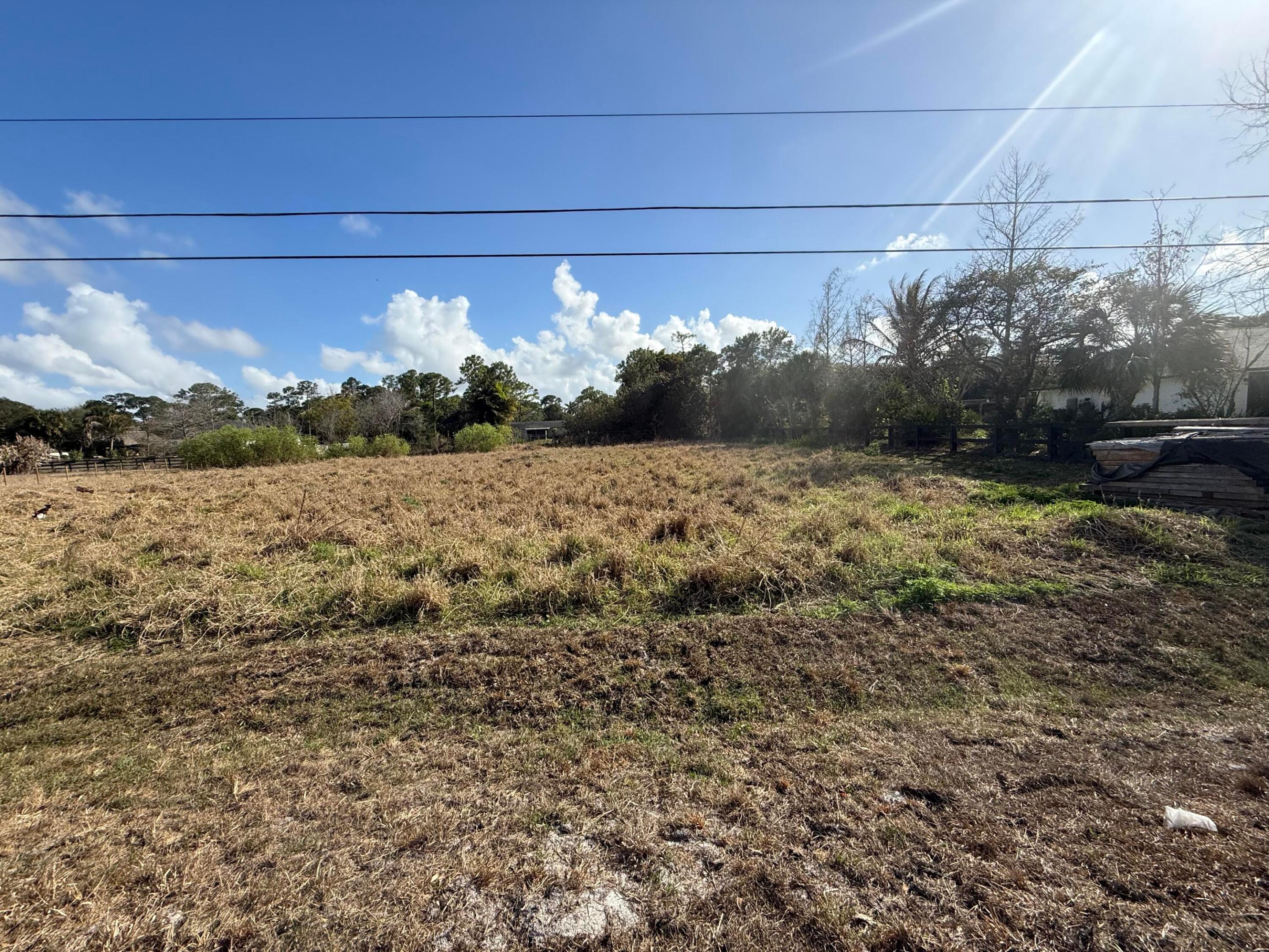 26-42-40~ W 204.6 FT OF E  4771.8 FT OF N 243 FT O - Land