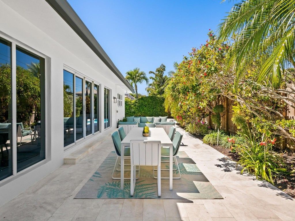 Photo of 2617 NE 34th Street, Fort Lauderdale, FL 33306 (MLS # F10491399)