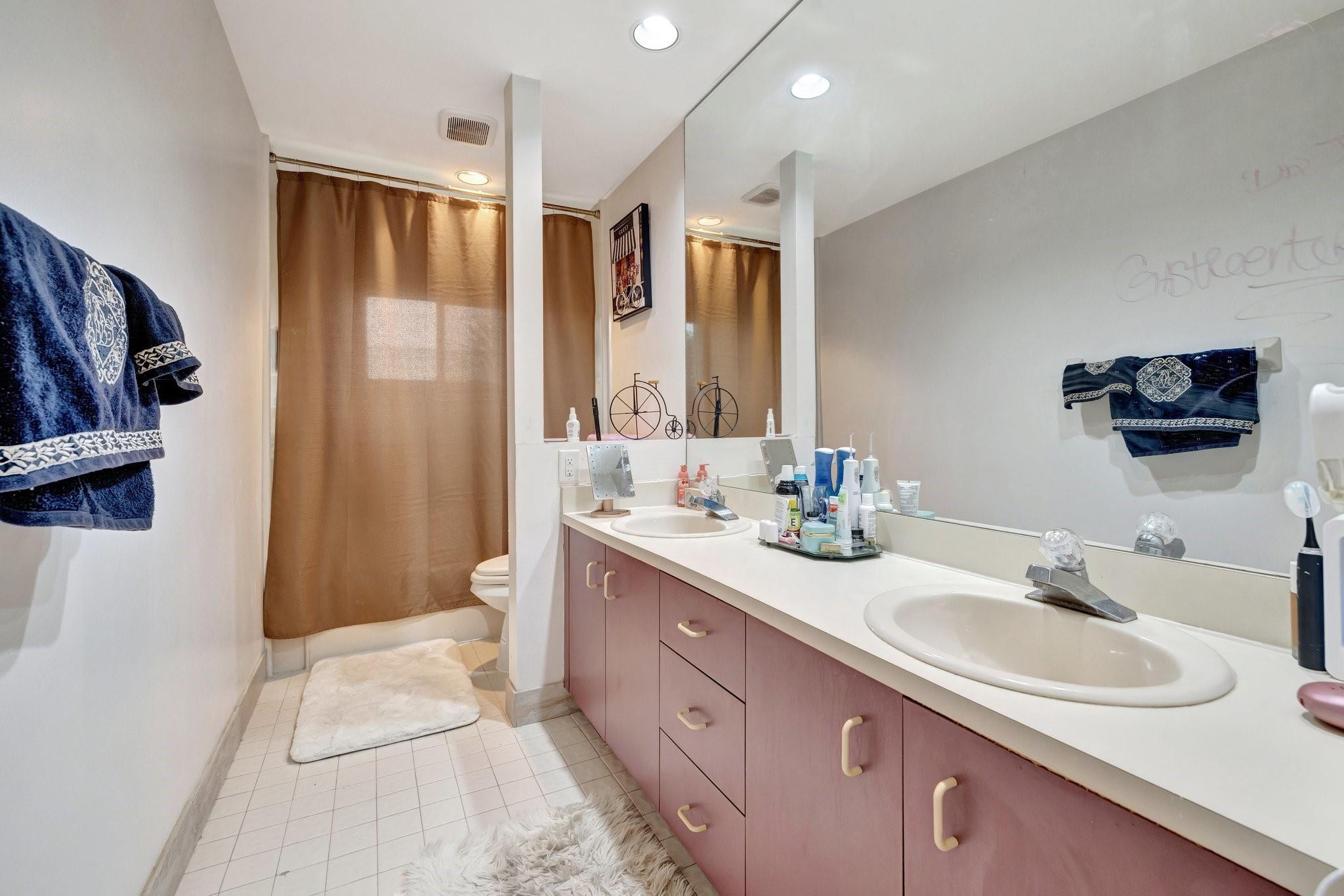 Boulevard Woods East 108- - Residential