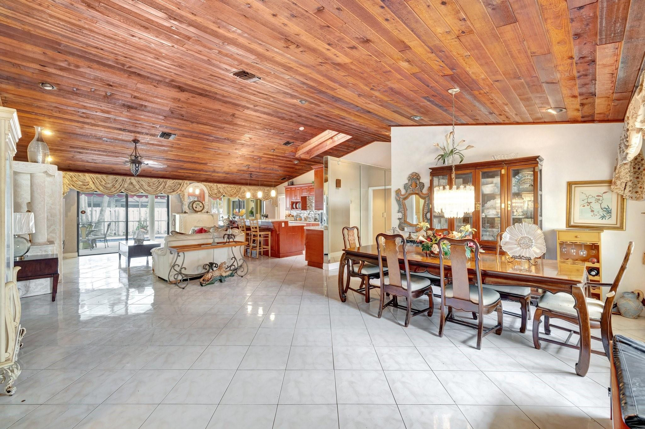 5230 NW 73rd Way, Lauderhill, FL, 33319/$680,000 3 5230 NW 73rd Way