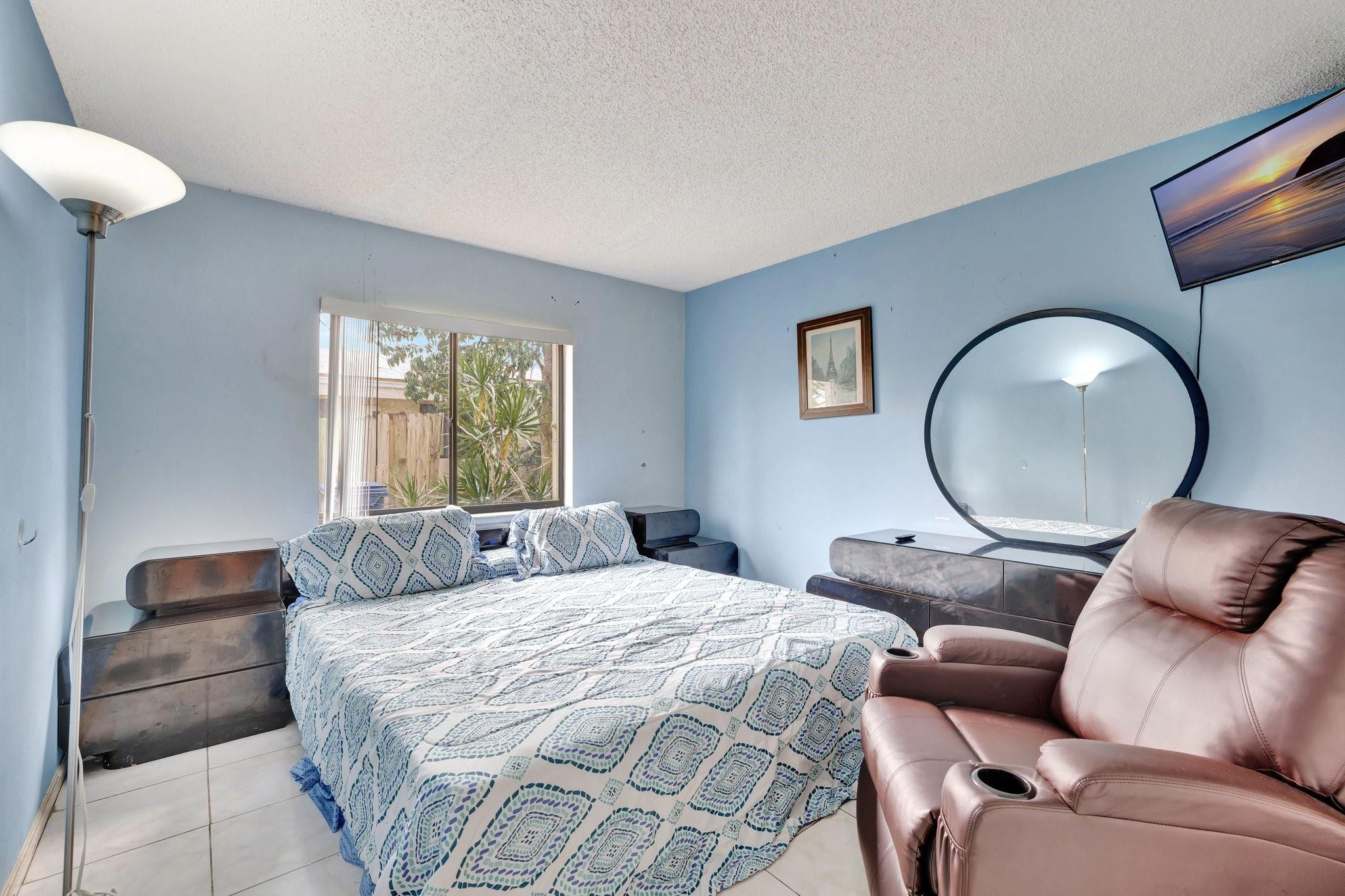 Boulevard Woods East 108- - Residential