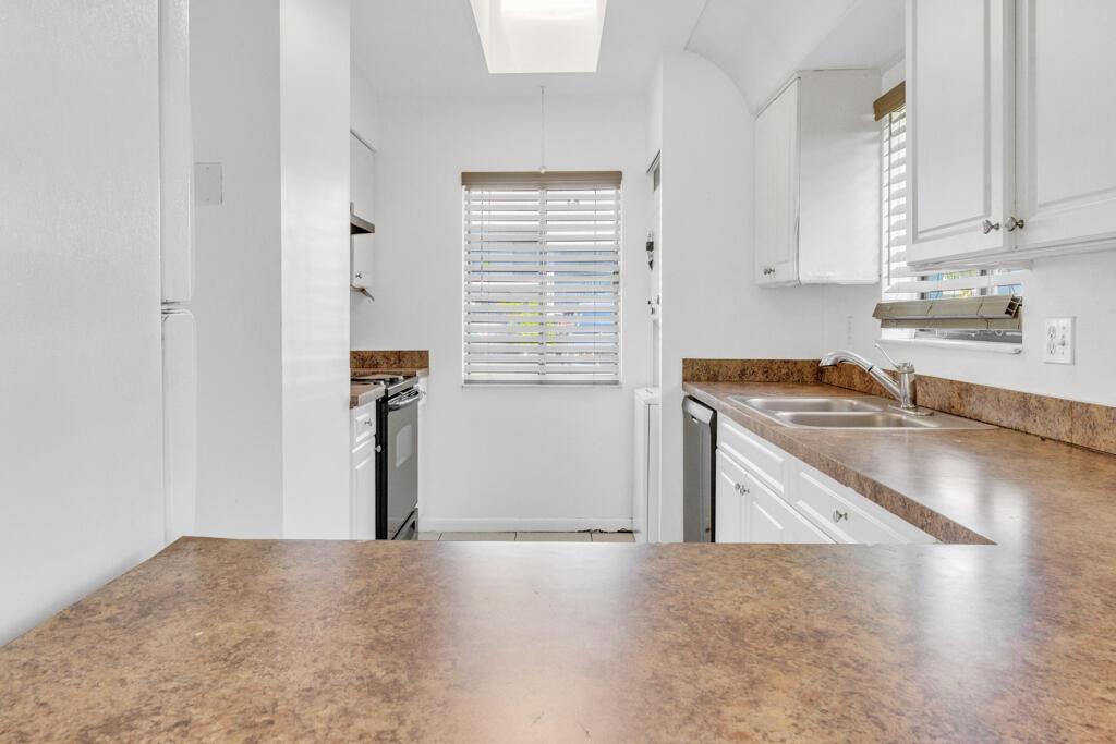 2445 SW Sw 22nd Ave 101
