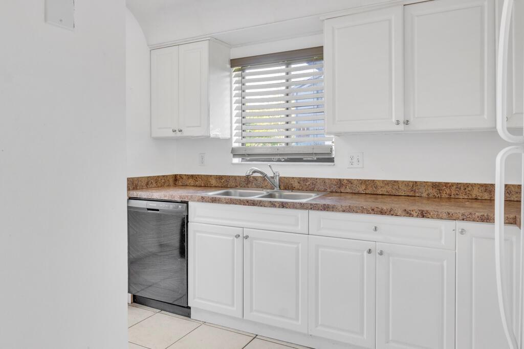 2445 SW Sw 22nd Ave 101