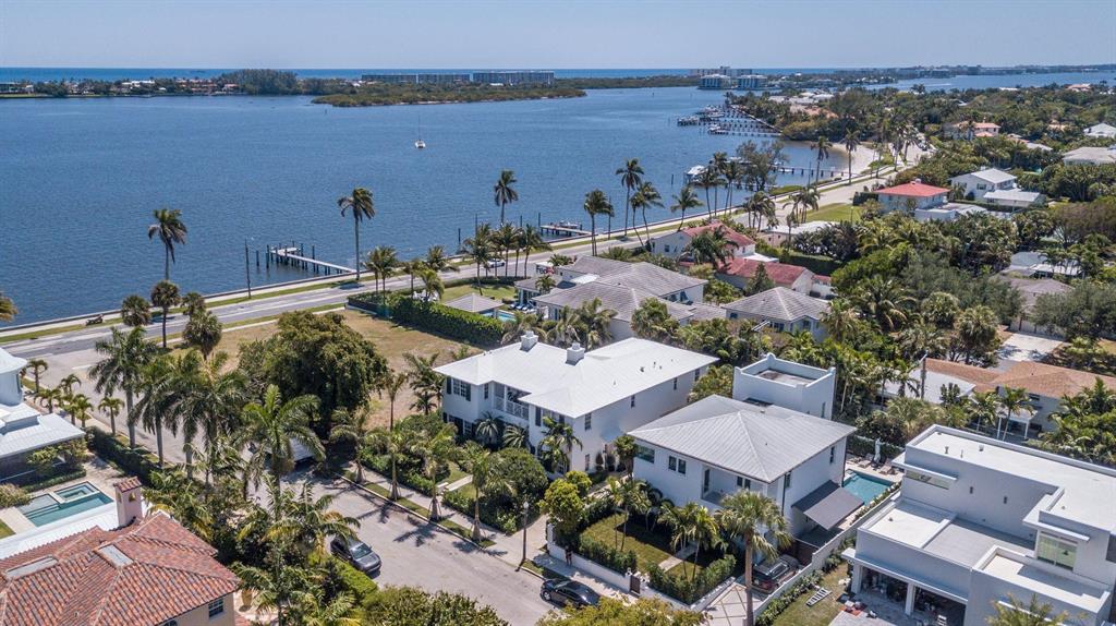 EDGEWATER - Residential