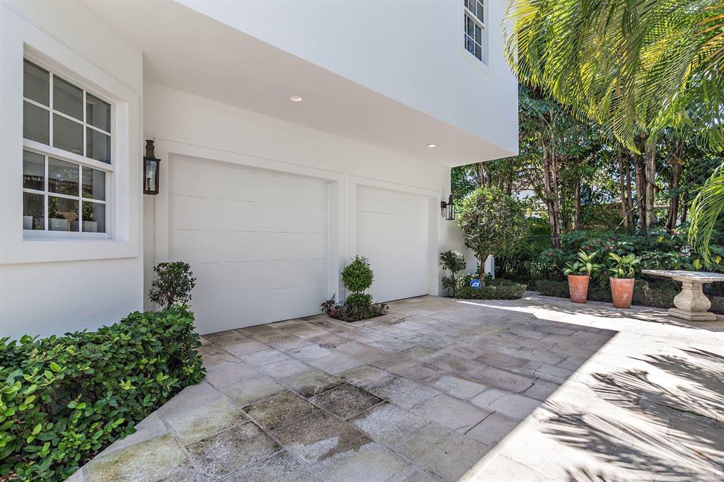 EDGEWATER - Residential