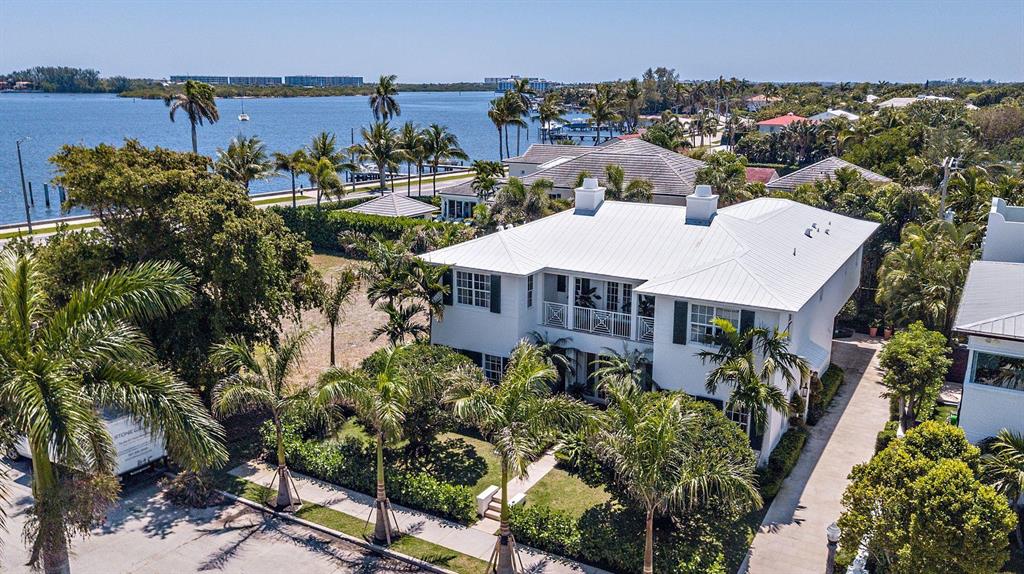 EDGEWATER - Residential