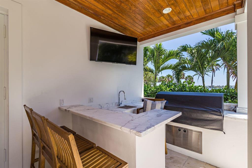 EDGEWATER - Residential