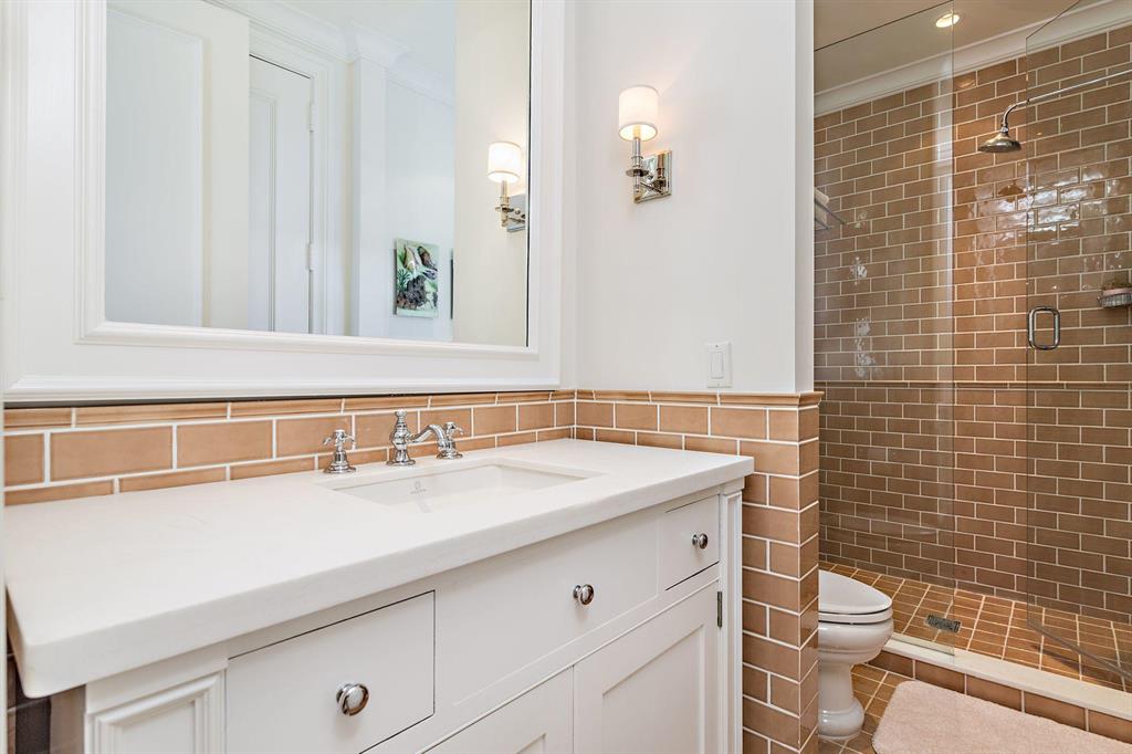 EDGEWATER - Residential