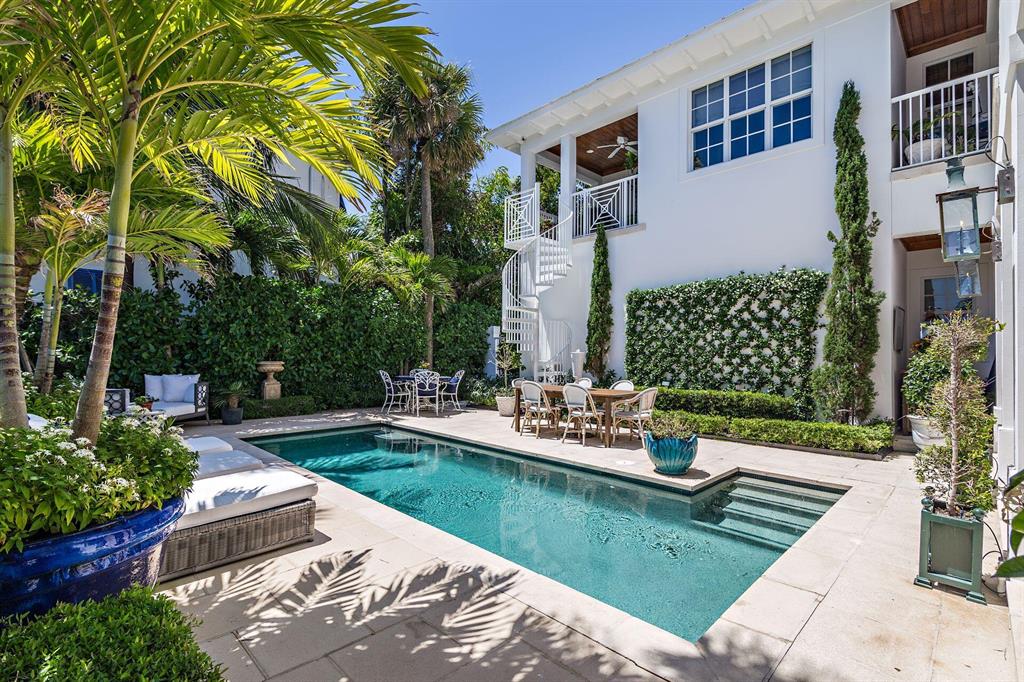 EDGEWATER - Residential