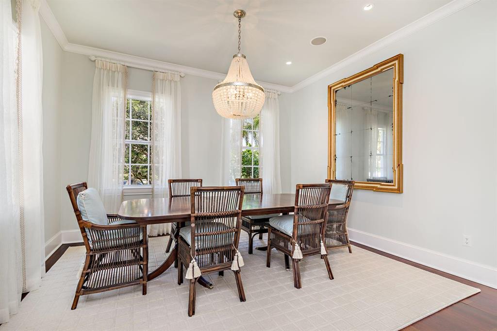 EDGEWATER - Residential