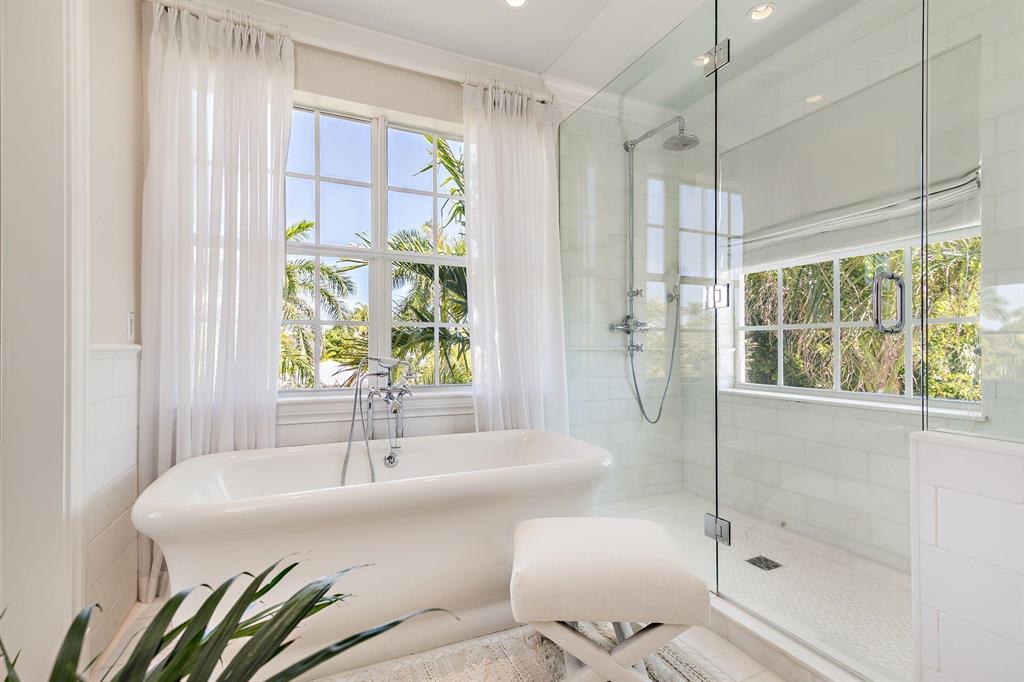 EDGEWATER - Residential